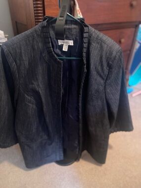 dressbarn Short Sleeve Blazer in Dark Navy